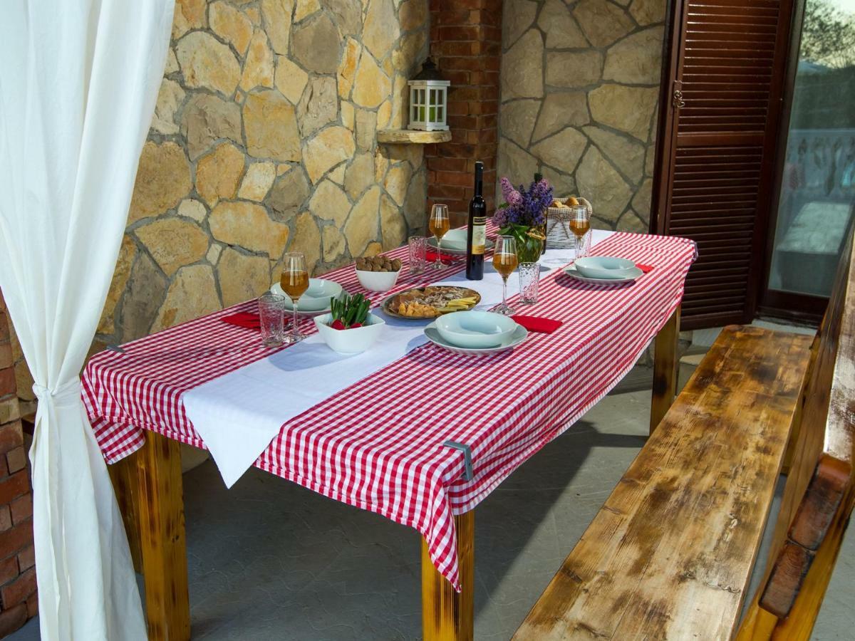 Holiday Home Iva With Pool Sukošan Extérieur photo