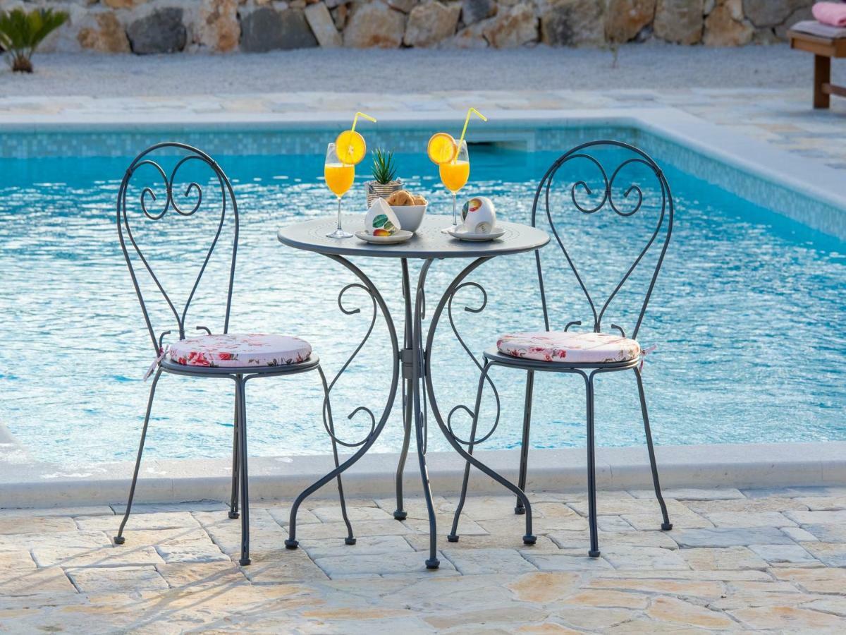 Holiday Home Iva With Pool Sukošan Extérieur photo