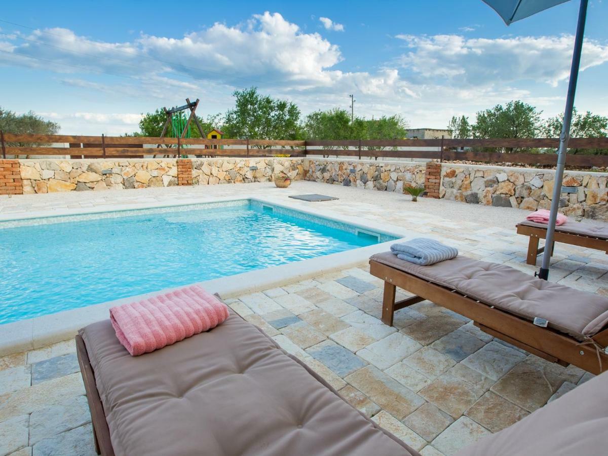 Holiday Home Iva With Pool Sukošan Extérieur photo