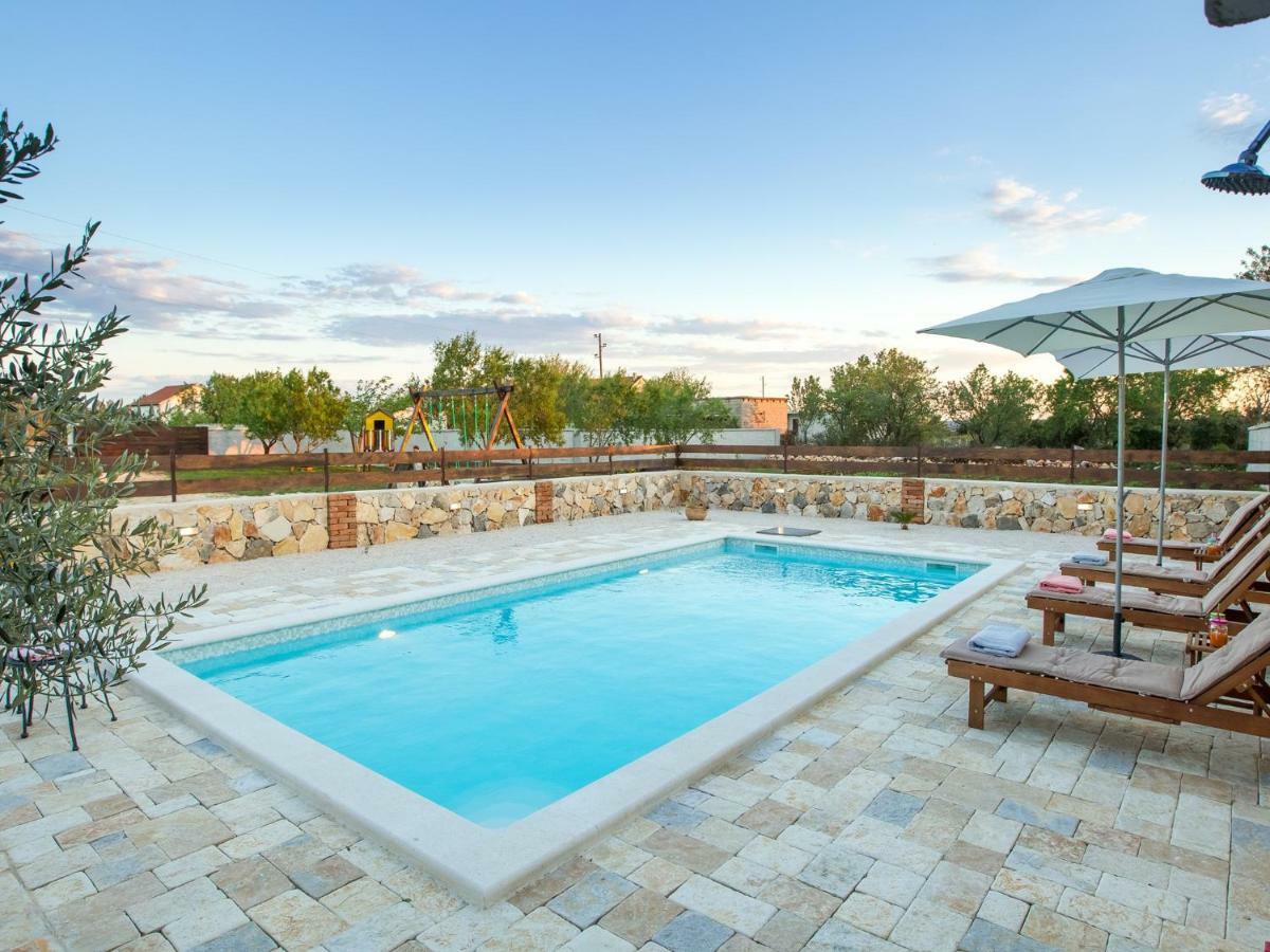 Holiday Home Iva With Pool Sukošan Extérieur photo