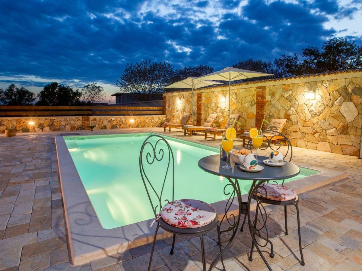 Holiday Home Iva With Pool Sukošan Extérieur photo